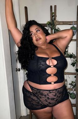 Plus size lingerine