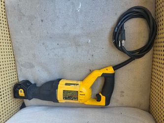 DEWALT 10 Amp Corded Variable Speed Reciprocating Saw