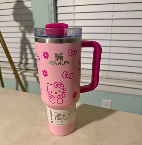 Hello kitty Stanley cup 40 oz, stainless steel