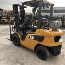 Forklift 