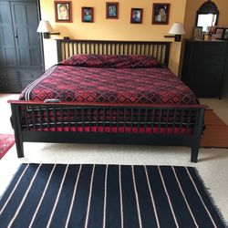 King - size Solid Wood Bed