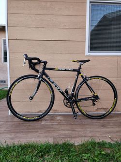 FELT SUPERLITE ROAD BIKE
| DURA-ACE COMPONENTS