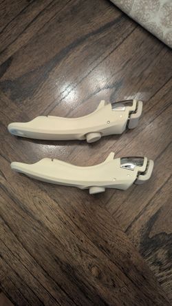 2 Glass Lids + 2 Detachable Handles for Pans - $20