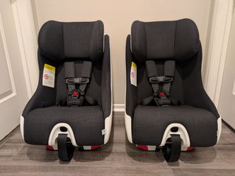2021 Clek Foonf Convertible Car Seat (2 available)