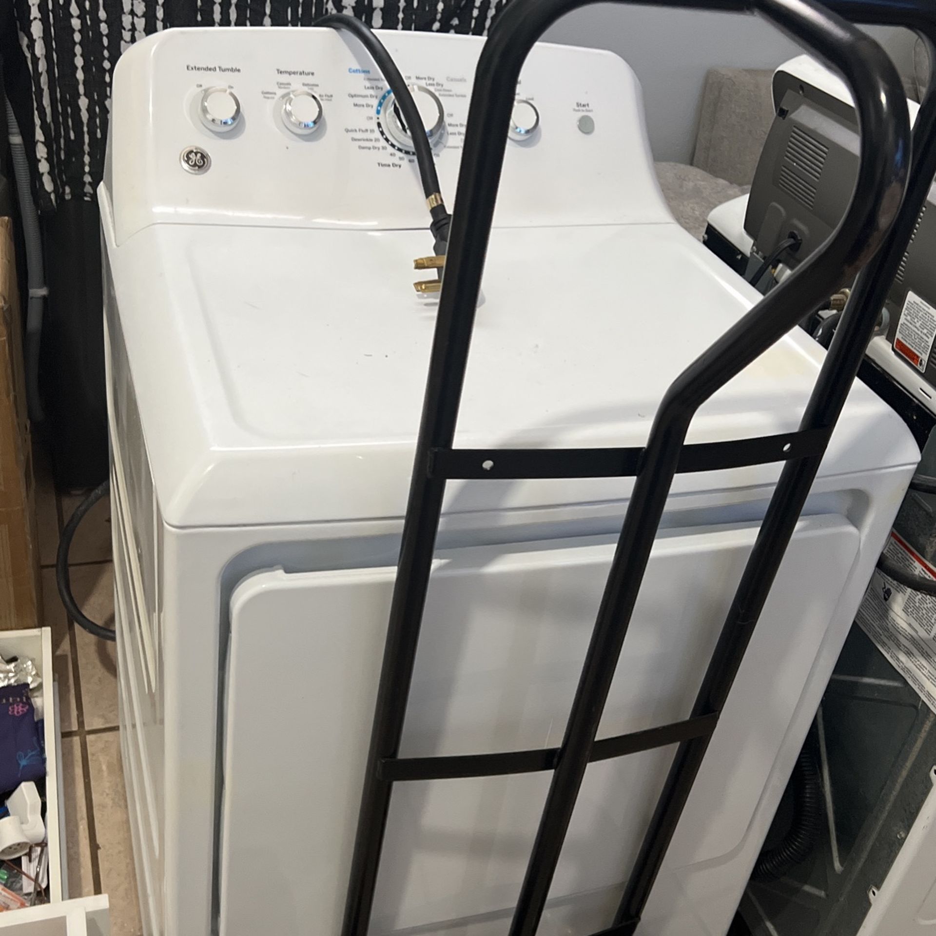 GE Washer And dryer Un Very Good Condition!