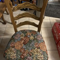 Solid Oak Table With 6 Chairs