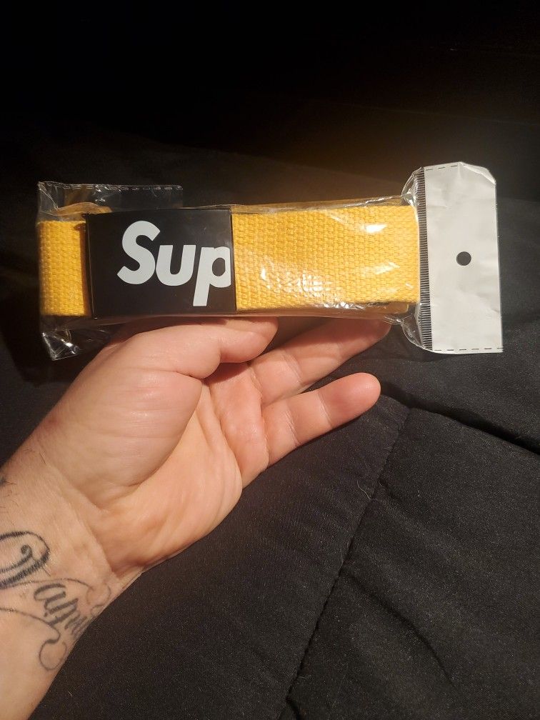 Supreme. Belt