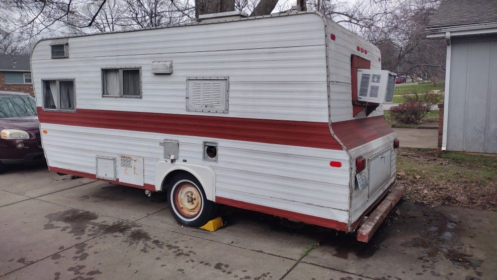 1970 Kit Compan travel trailer