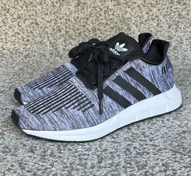 Adidas Swift Run Grey / Black Men's 6.5 / Women's 7.5 US Size NWB
