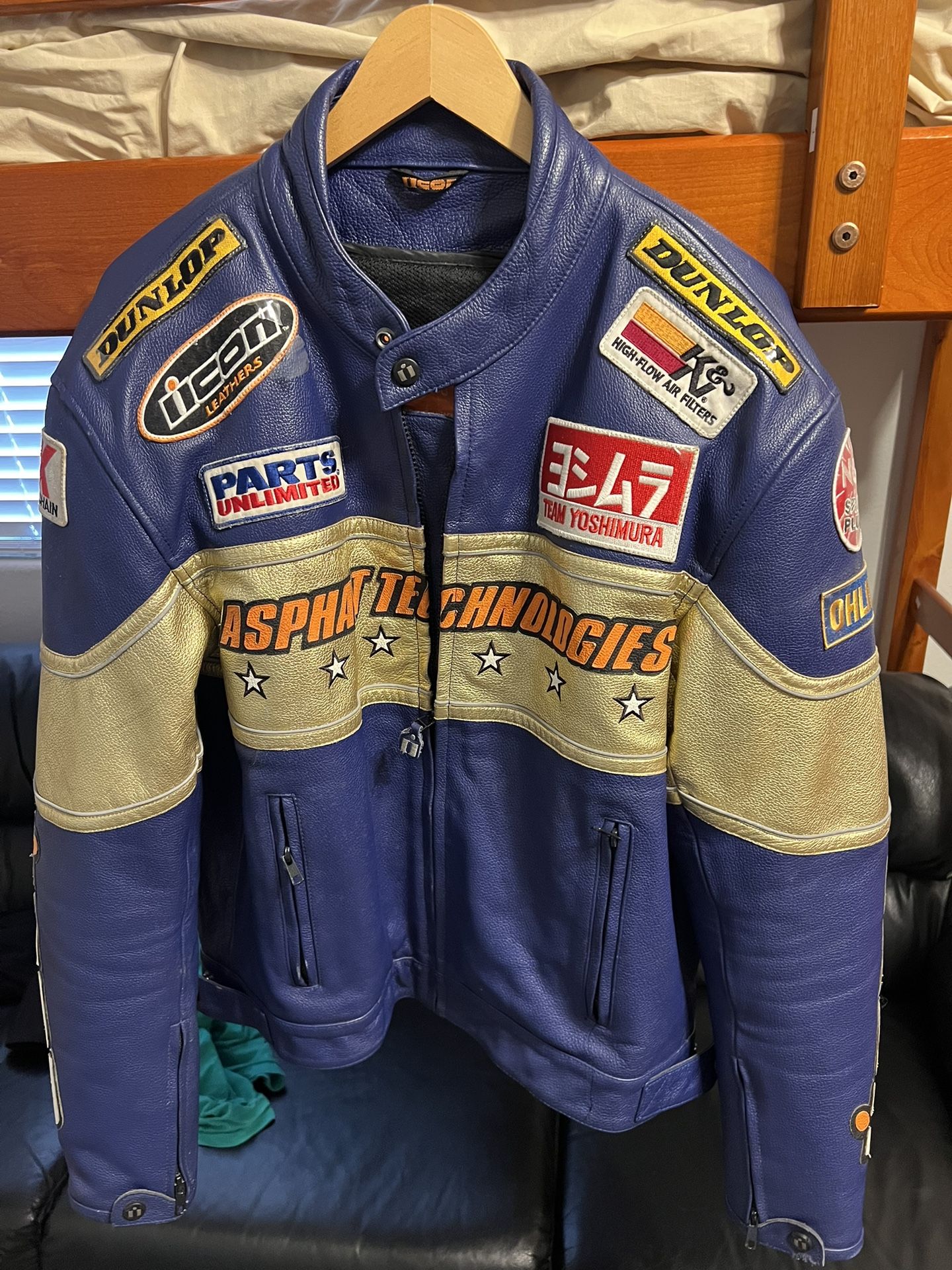 Motorcycle leather jacket size 44