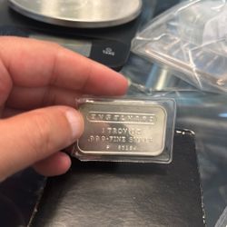 1 Ounce Engelhard Silver Bar 