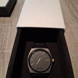 Nixon Black Watch