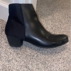 Professional Black Rivet Wedges