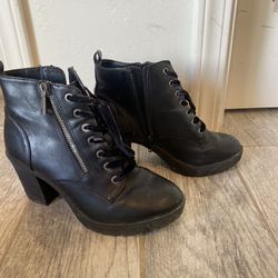 Black Heeled Booties Size 7