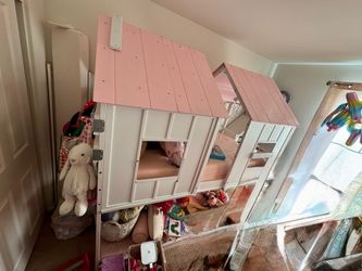 Girls Bunk Bed w/ slide