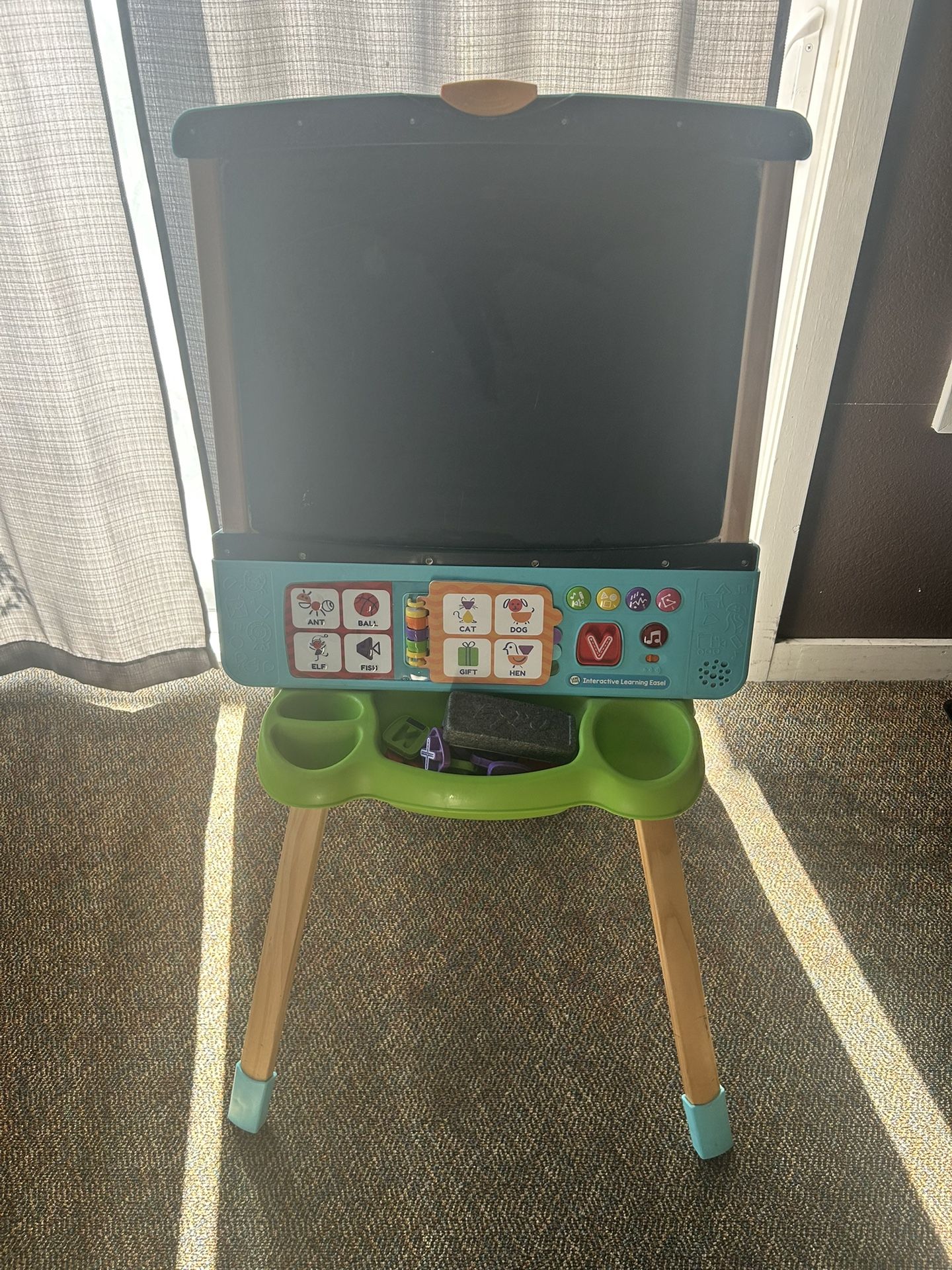 Leapfrog Easel