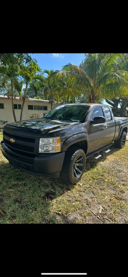 2012 Chevy 1500 4x4 V8 Vortec 5.3 Truck