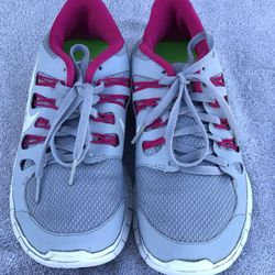 2 pairs of women's Nike Free RN 5.0 shoes size 8