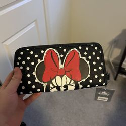 BNWT MINNIE LOUNGEFLY WALLET
