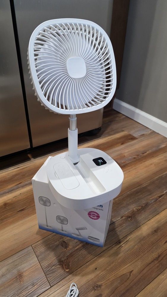 Foldable And Rechargeable fan