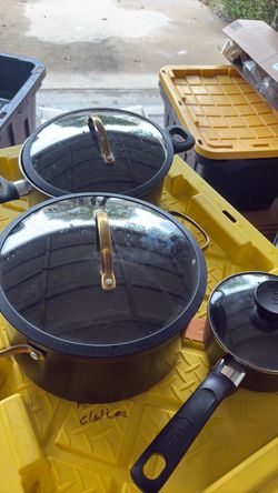 Set of 3 pots