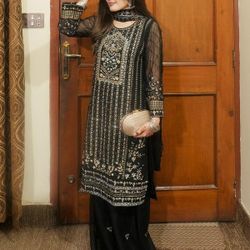 Pakistani Clothes 