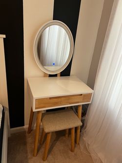White and Wood Vanity Table Set with Mirror
