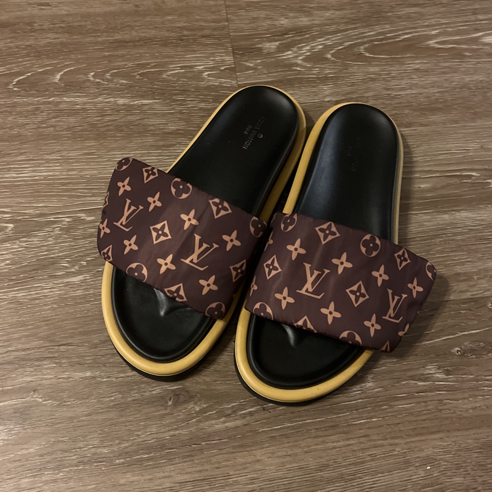 Louis Vuitton Sandals