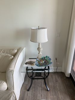 Set of two end tables