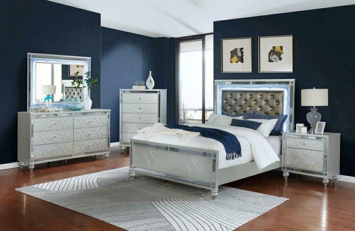 New 4pc Queen Bed Set