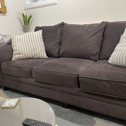 Jordan’s Furniture 3-Cushion Charcoal Sofa 
