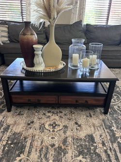 Pier 1 Coffee Table With Drawers