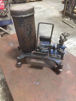 Vintage Barks pneumatic grease pump