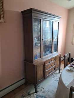 Free Dinning Room Hutch