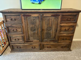 Dresser