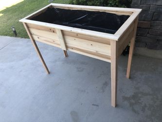 Planter box. 18”x43”x33” $55