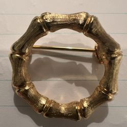 VTG: Small Gold Tone Bamboo Circle Brooch