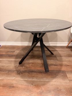 IKEA MARIEDAMM Round Dining Table