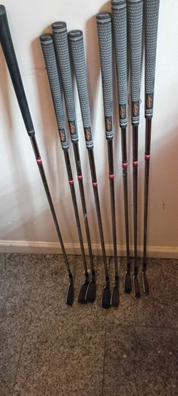 Set of Titleist Golf Irons 4-9 + PW