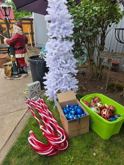 Christmas in July sale 🎄Friday and Saturday 11 to 5