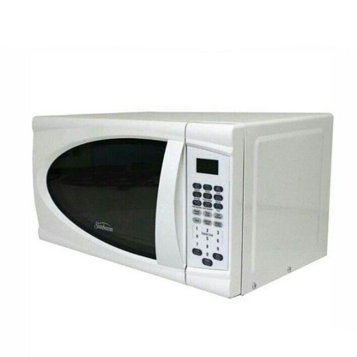 Sunbeam 0.7 Cu. Ft. 700W white compact countertop microwave oven