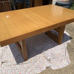 Gorgeous MCM Art Deco 1950's Red lion  Furniture Dinning Table 