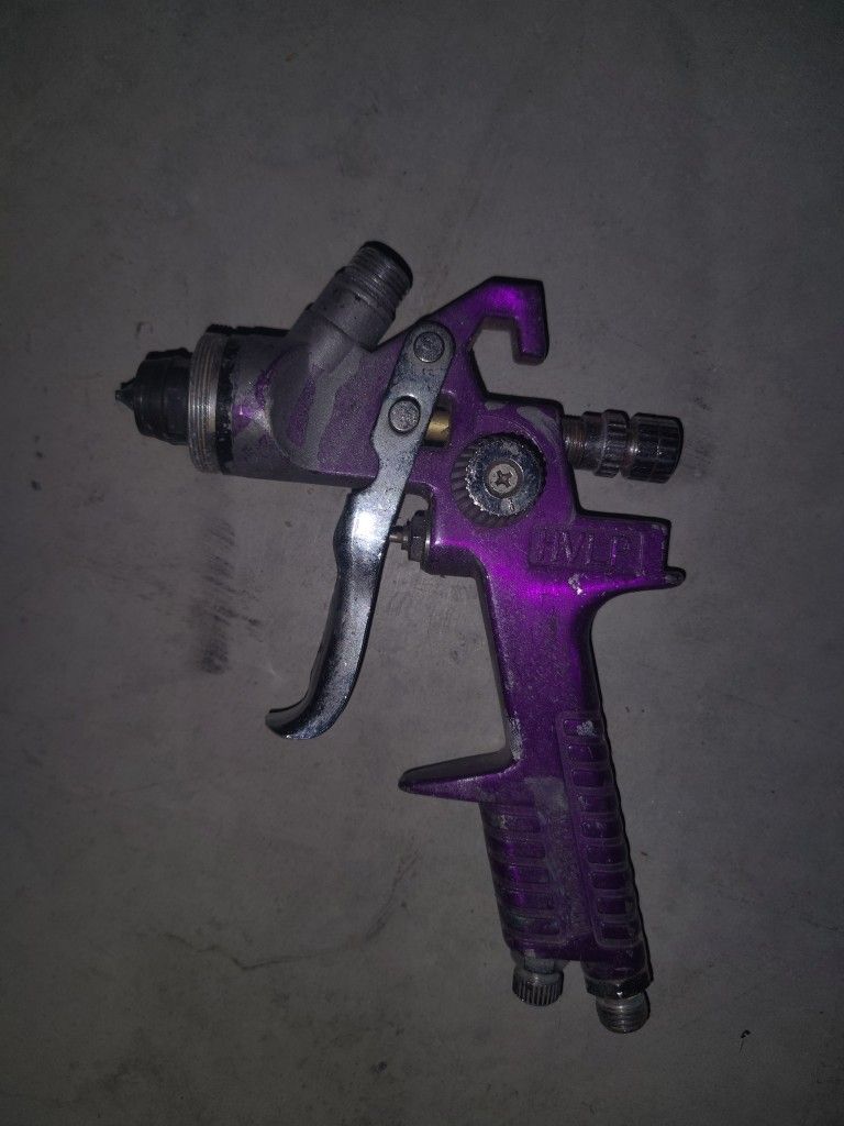 Central Pneumatic Gravity Feed Spray Gun
