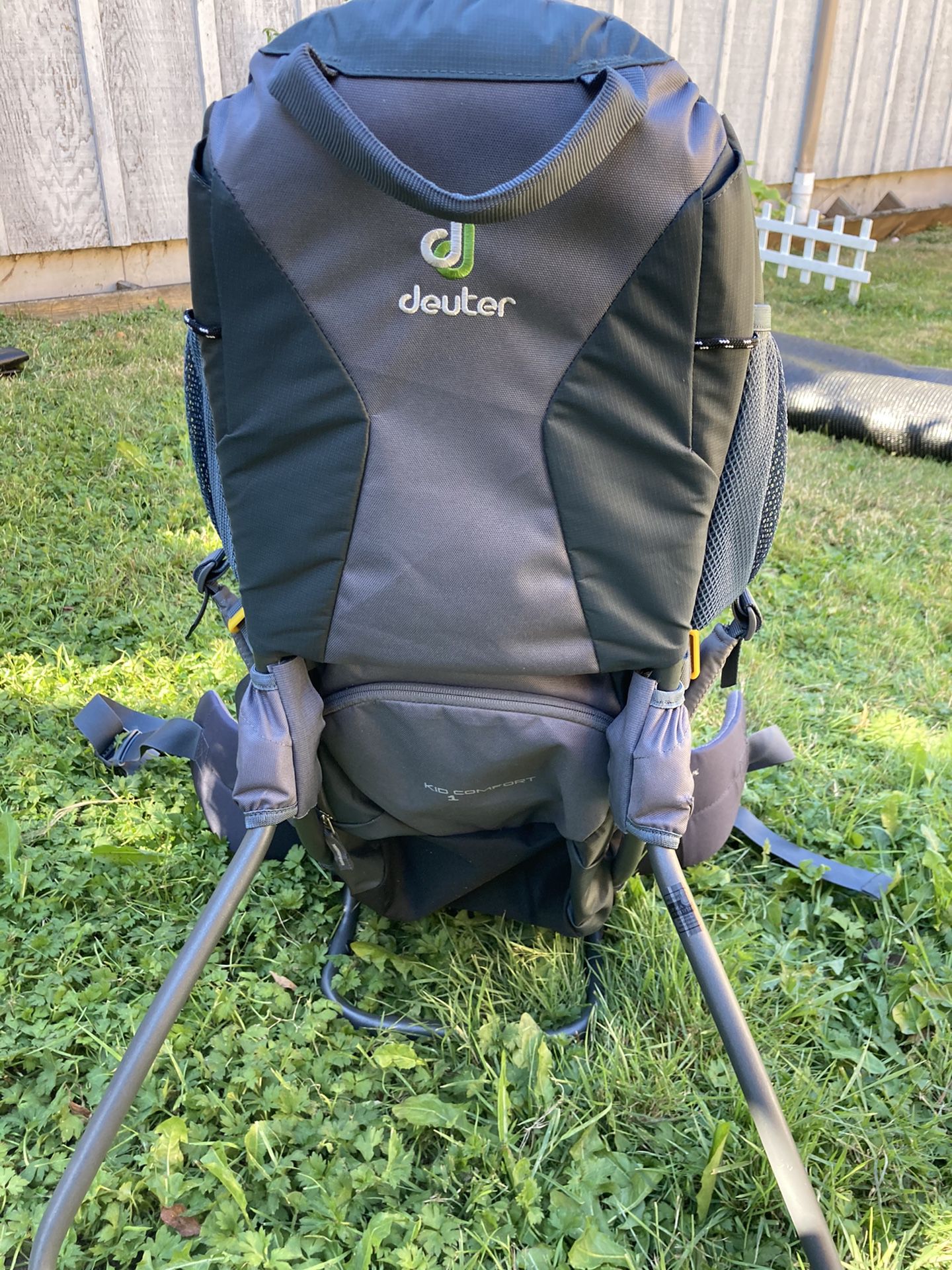 Deuter hiking backpack kid comfort 1