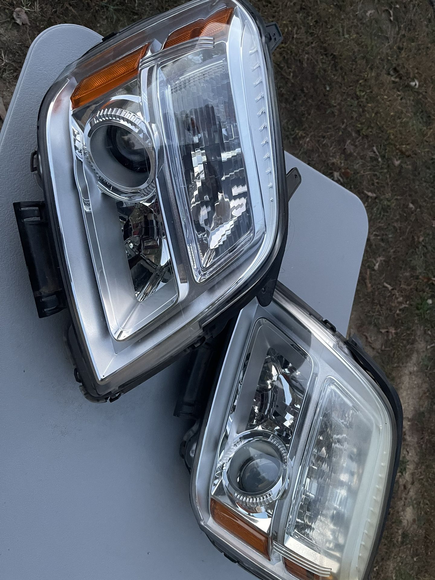 GMC Terrain 2014 Headlights 