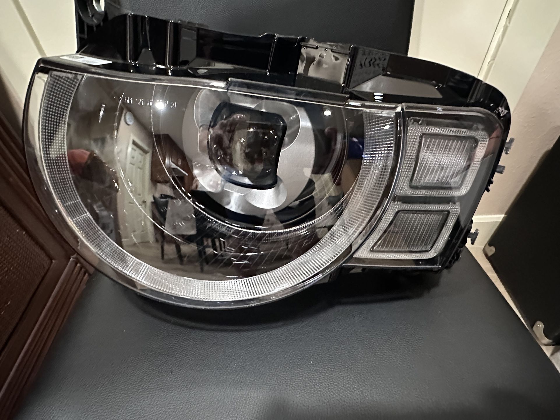 2020 2021 2022 2023 LAND ROVER DEFENDER DRIVER LED HEADLIGHT OEM Original
