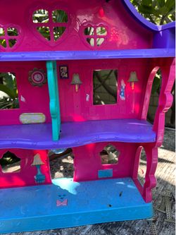 Dollhouses