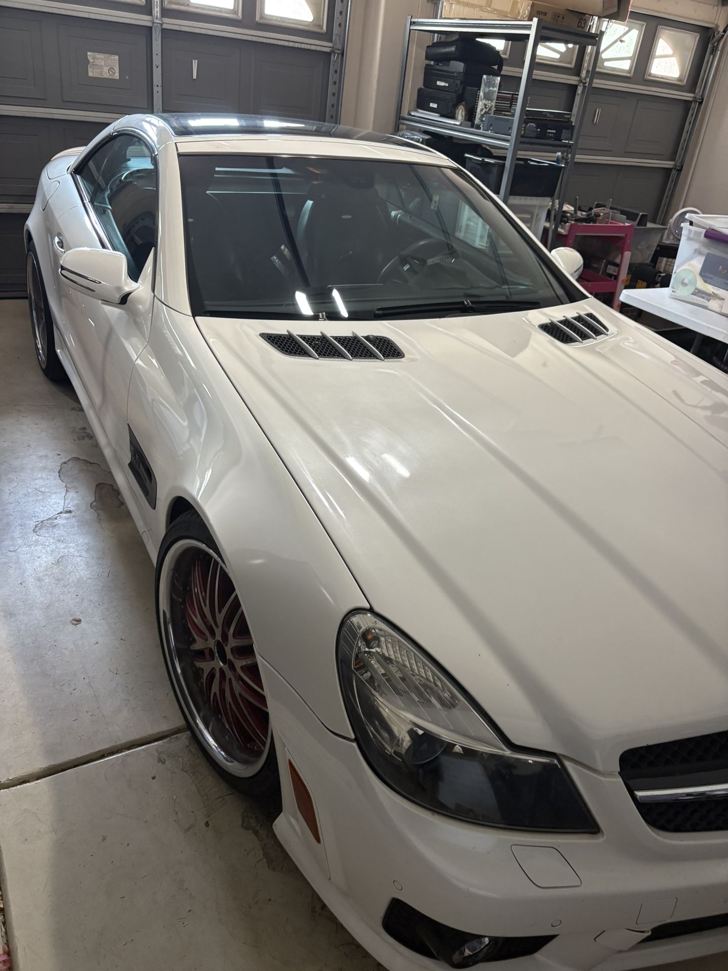 2009 MERCEDES SL63 AMG IN GREAT CONDITION WITH CUSTOM RIMS