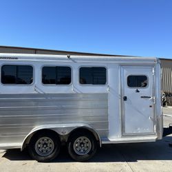 2020 logan 3 horse trailer