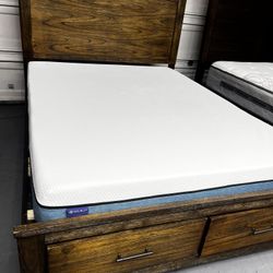 Molbly Queen Bed+Drawers